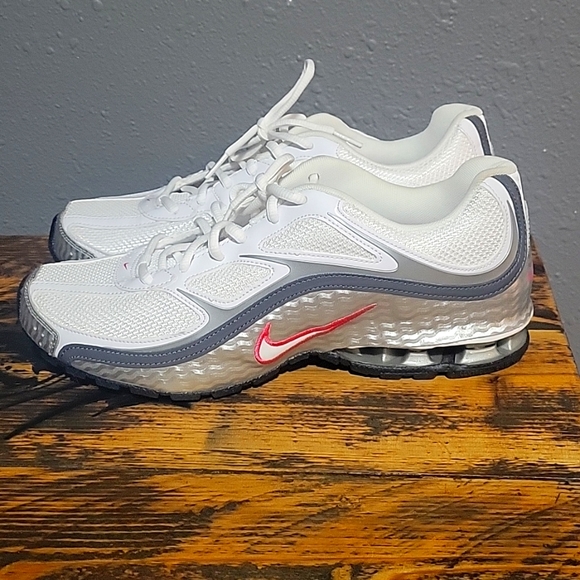 Nike Shoes - NIKE REAX RUN 5 women's sz 12